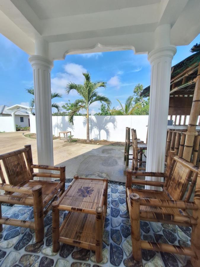 Joe'S Castle Bed & Breakfast Sagbayan Bagian luar foto