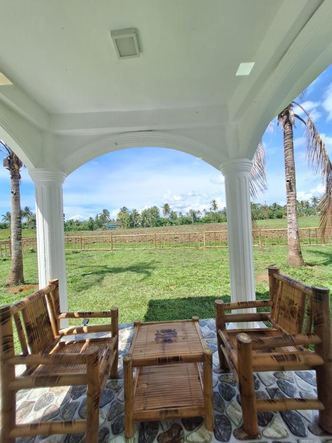 Joe'S Castle Bed & Breakfast Sagbayan Bagian luar foto