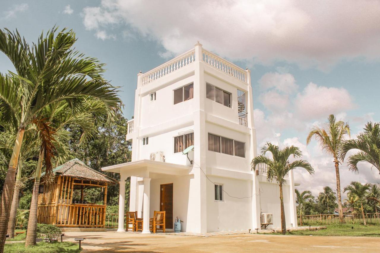 Joe'S Castle Bed & Breakfast Sagbayan Bagian luar foto
