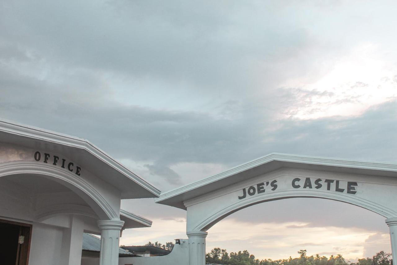 Joe'S Castle Bed & Breakfast Sagbayan Bagian luar foto