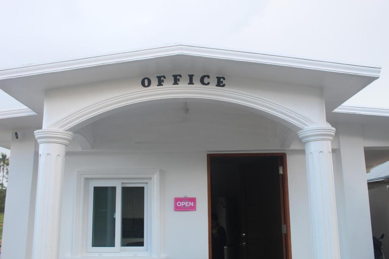 Joe'S Castle Bed & Breakfast Sagbayan Bagian luar foto